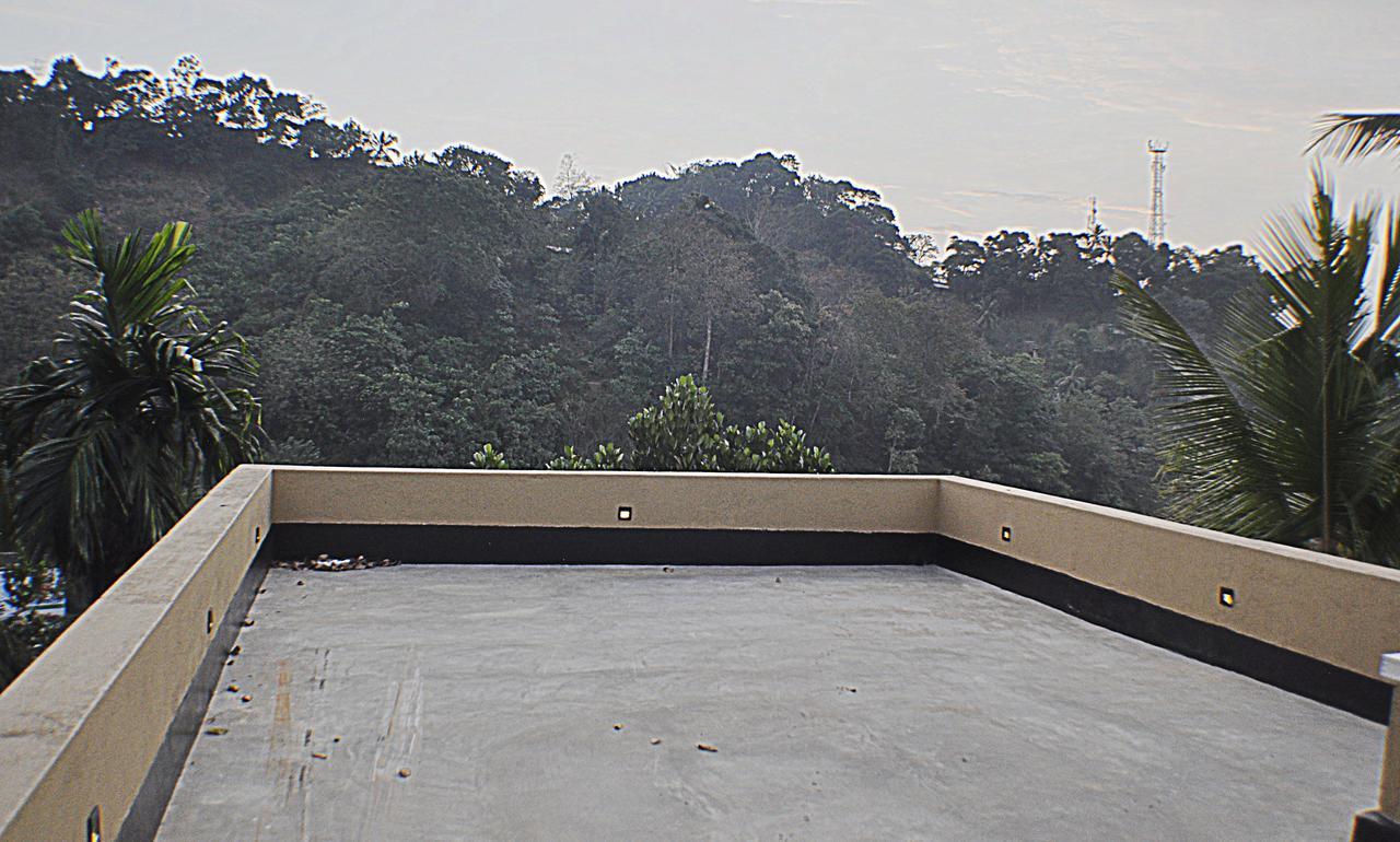 M&M Residence Kandy Esterno foto