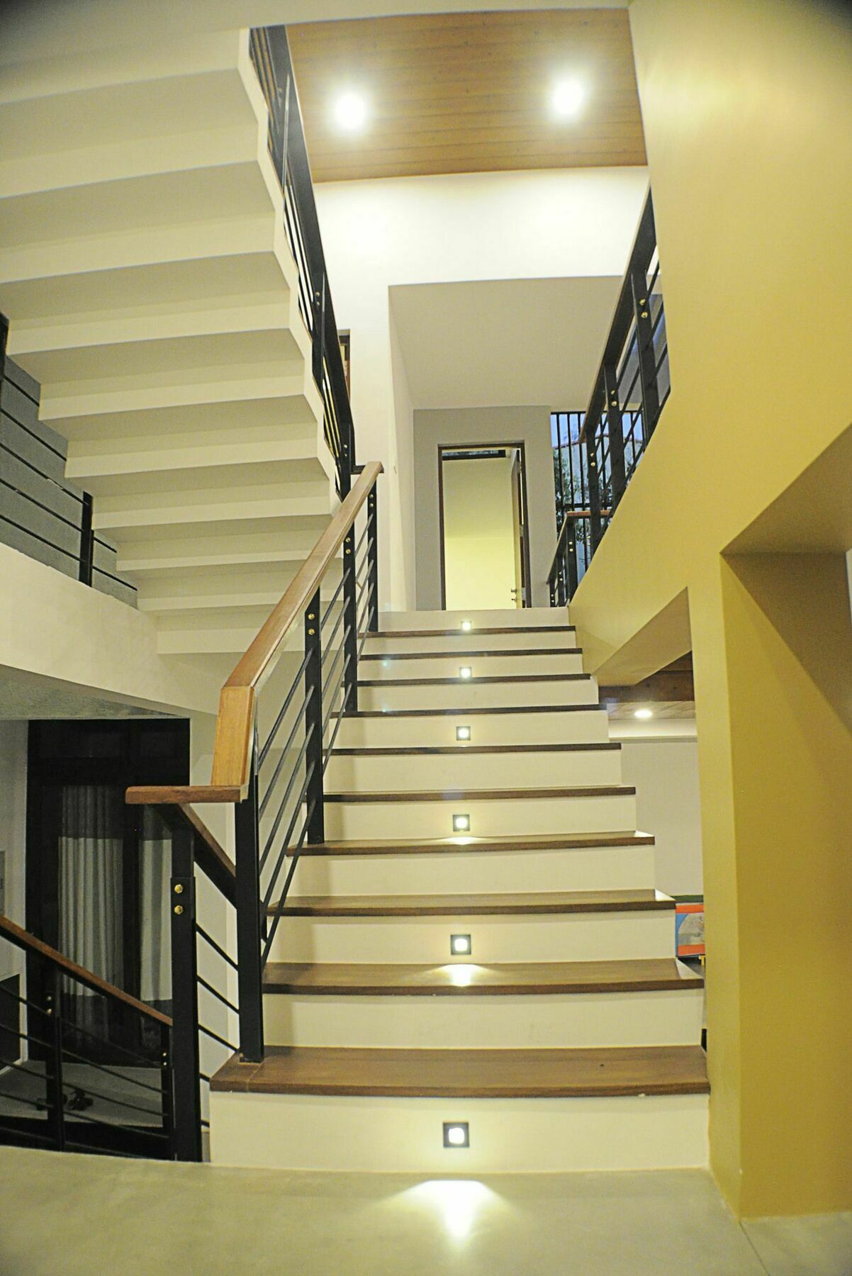M&M Residence Kandy Esterno foto