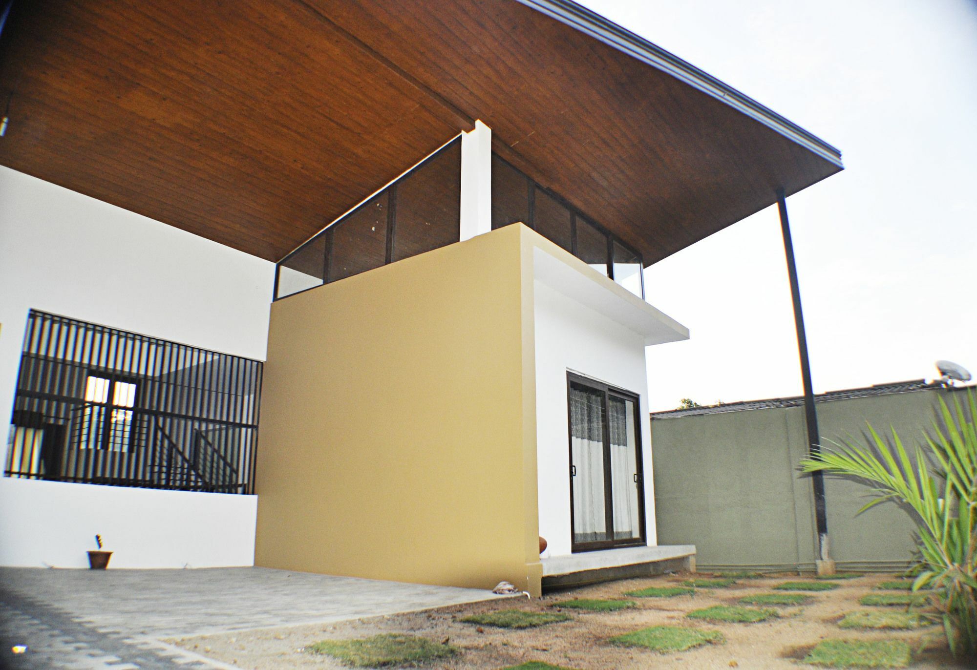 M&M Residence Kandy Esterno foto